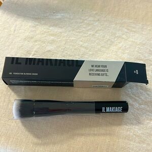 IL MAKIAGE Foundation Blending Brush #100